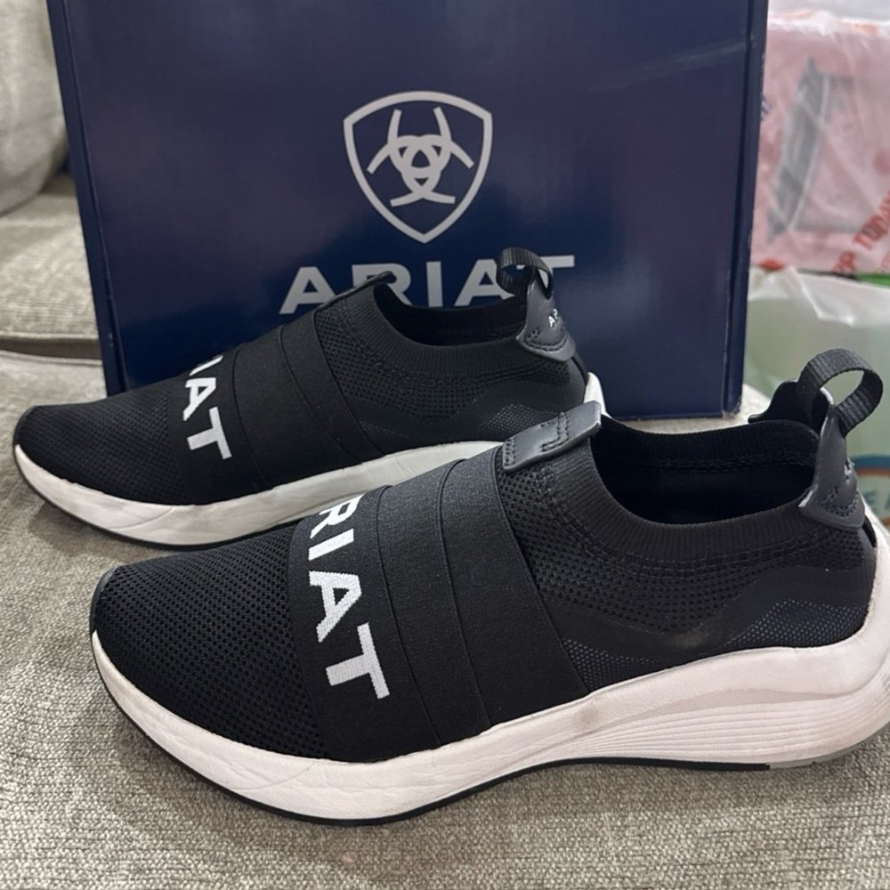 Ariat Women’s Ignite Slip On Athletic Tennis Shoes Black White Size 7.5 - Picture 4 of 5